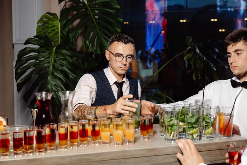 Encore Bartending team at an event